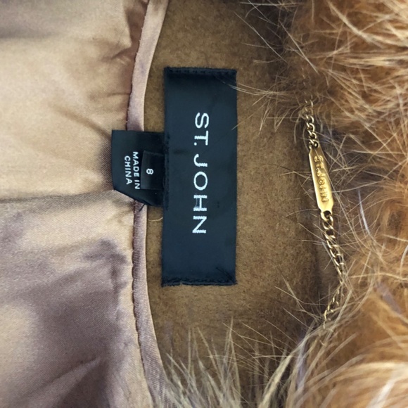 St. John Designer Cashmere/Wool coat with fur trim - Picture 3 of 4